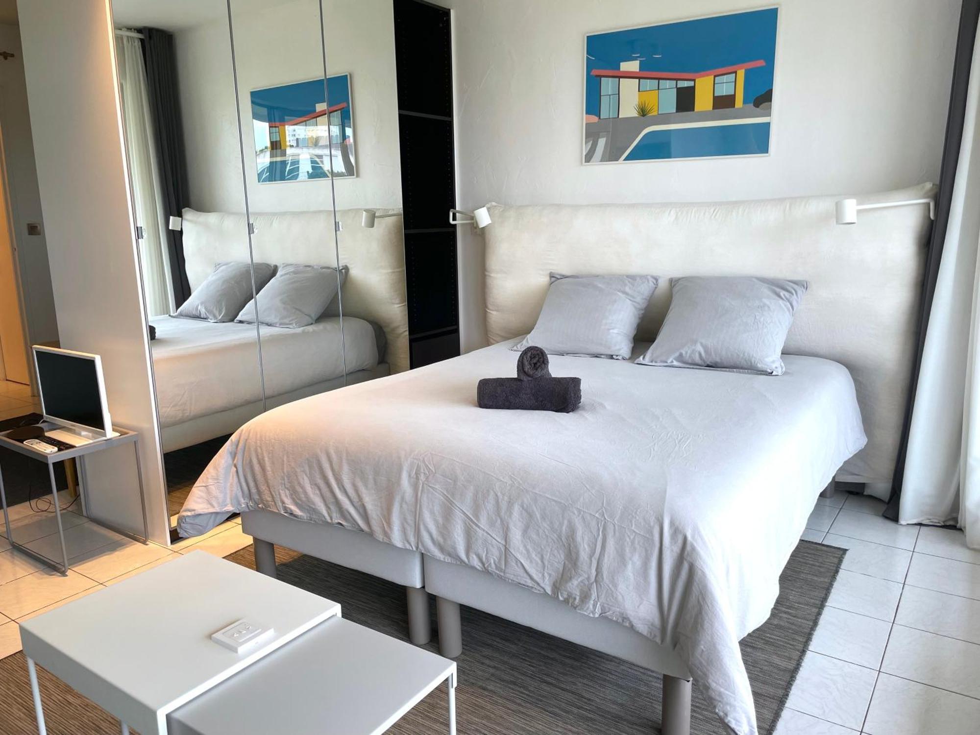 ღ La Corniche • Grand Studio, Piscine & Parking Appartement La Rochelle (Charente-Maritime)